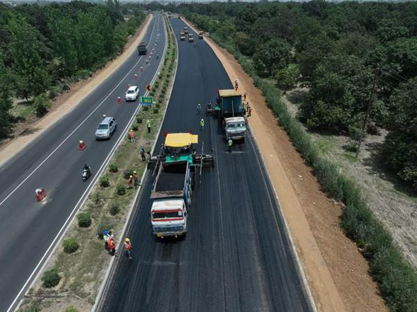 Ghaziabad-Aligarh Expressway created history; 100 km of bituminous concrete laid in 100 hours